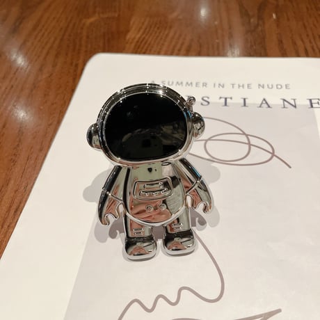 宇宙飛行士 スマホグリップスタンド  メッキ かわいいクール  粘着タイプ 個性ファッション 全機種対応 ギフトにおすすめ[M2680]