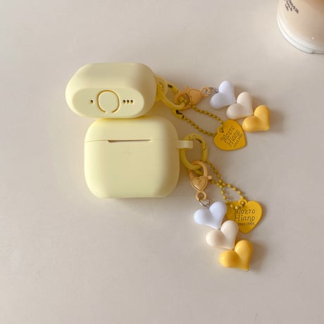 薄い黄色 Airpods Pro3ケース シリコン製 Airpods 4/3カバー  AirpodsPro2/1  充電口カバー付  ハートキーホルダー付 [M6125]