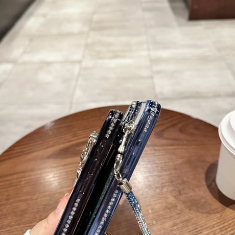 ジュエリー iPhone16/16Proケース キラキラ チェーン付 iPhone15Pro/14/13Proカバー 大人気 ラメ 大人可愛い[M5010]