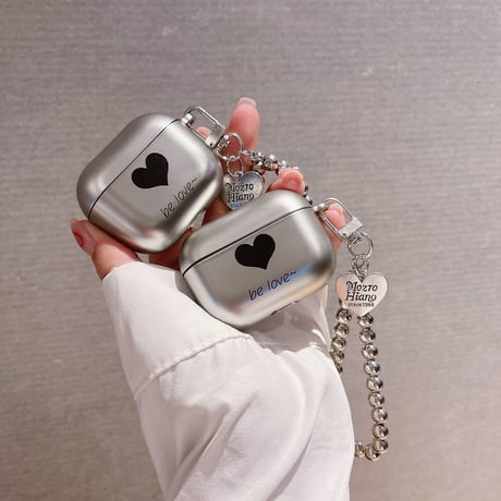 銀色 airpods4/3ケース  黒色ハート柄  チェーン付き エアーポッズプロカバー  マット 指紋/汚れ防止 可愛い   頑丈 [M1734]