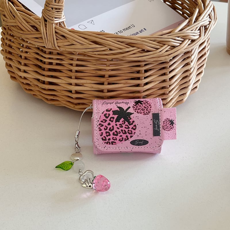 赤と青　おまとめフリルの可愛いイプケース　ハンドメイド　新品 Airpods4/3/2ケース イチゴ柄 可愛い エアーポッズpro2/pro