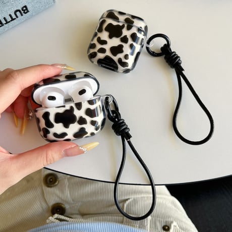アニマル柄 Airpods４ケース 牛柄 ストラップ付 Airpods3/Pro2ケース 可愛い 丈夫[M5674]