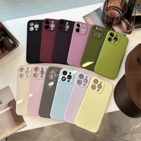 高品質シリコン iPhone15/15proケース 保護力強い iPhone14/13/12proカバー 耐久性あり シンプルコーデ 高級感[M3894]