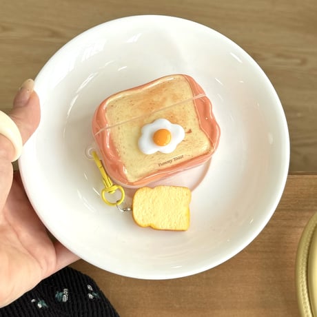 目玉焼きトースト Airpods4ケース キーホルダー エアポッズ3/Pro2ケース airpodspro2カバー 食べ物デザイン ギフトにおすすめ[M5505]