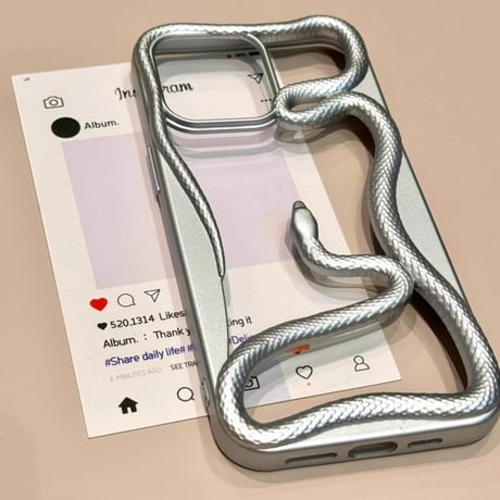 ヘビ 透かし彫り iPhone16Pro/15ProMaxケース カッコイイ iPhone14/13Proクリアカバー 放熱 丈夫 男女兼用[M4927]