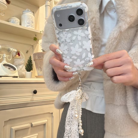 韓国っぽ iPhone17pro/17ケース 白花 レースリボンキーホルダー iPhone16/15proケース 可愛い 女子力高い[M6153]