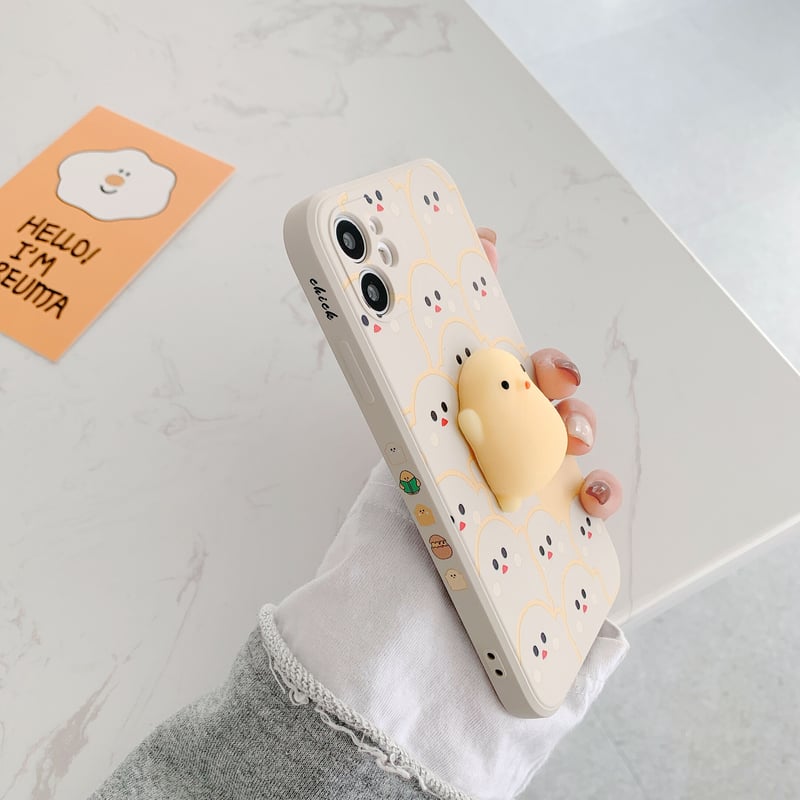 ひよこ iphoneSE2/11ケース ストレス解散 立体ひな鳥付き ひよこ iphoneSE2/11ケース ストレス解散 立体ひな鳥付き