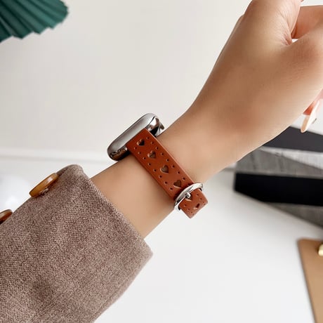 本革 Apple watchベルト 透かし彫り ハート アップルウォッチバンド Ultra series8 7 6 5 4  3 2 SE SE2 高品質高級感[M4885]