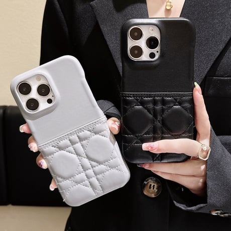 キルティングエンボス iPhone15/15proケース カード収納  iphone14/13/12proカバー レザー 高級感 セレブ愛用[M3591]