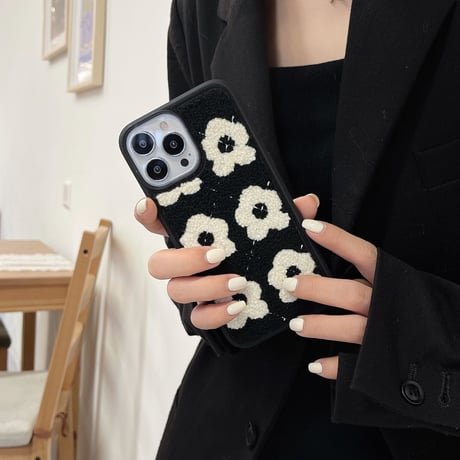 刺繡花柄 iphone14/13pro/12カバー 柔らかい  iphoneXs/11カバー  ブラック  温かい  キュート ギフトにいおすすめ M1352
