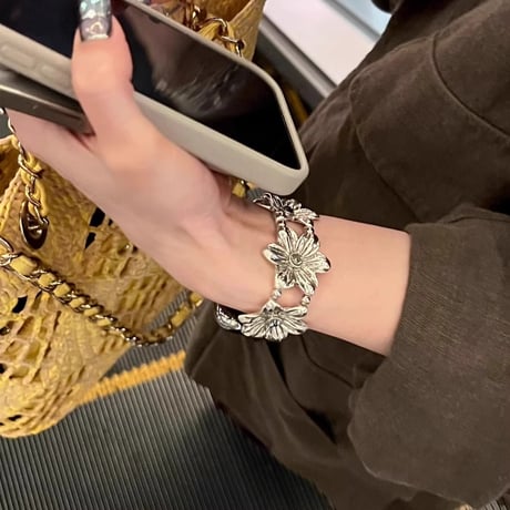 金属花 Apple Watch10/9 バンド 高級感 Ultra series8 7 6 5 4  3 2 SE SE2 シック アップルウォッチベルト 大人ファッション エレガント[M5296]