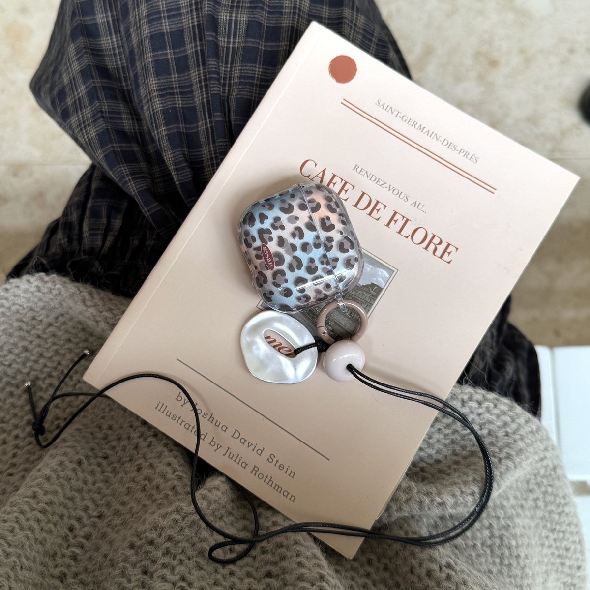 AirPods Pro 本体 ホワイト ヒョウ柄ケース付き ヒョウ柄 AirpodsPro3/4ケース 紐付き Airpods3/Pro2ケース