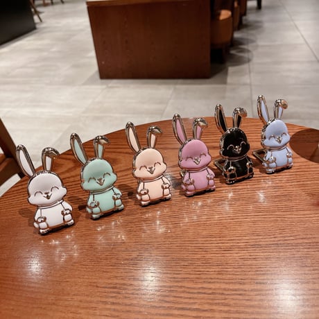 ウサギ スマホグリップスタンド キュート可愛い  粘着タイプ メッキ素材 便利 全機種対応 ギフトにおすすめ[M2681]