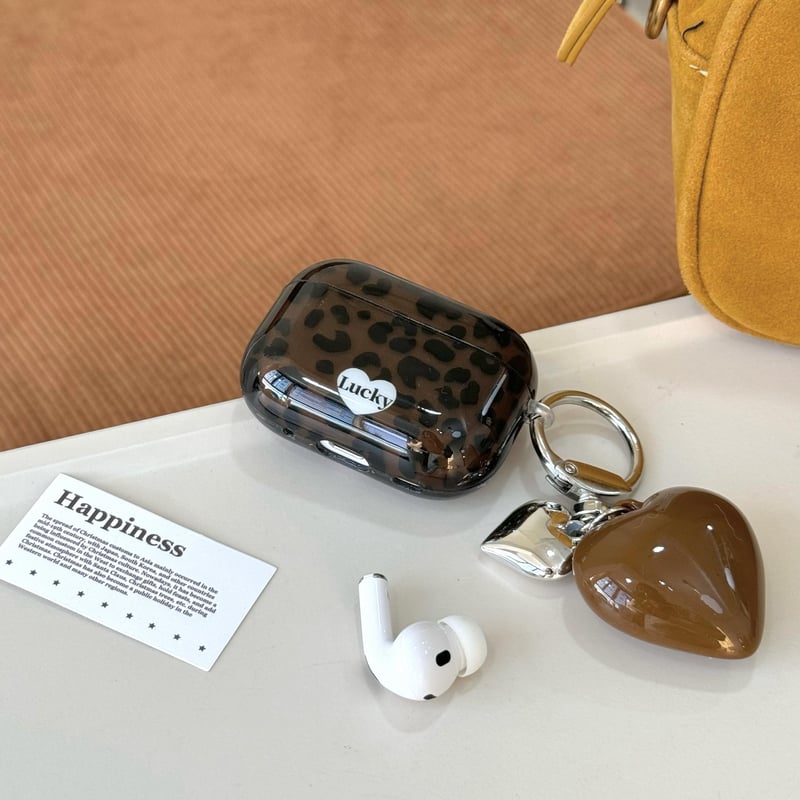 チョコレート色 Airpods 4ケース ヒョウ柄 ハートキーホルダー