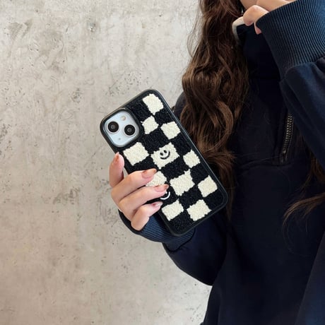 刺繡 にこちゃん iphone16/15Proケース  チェック柄 iPhone14/13/12Proカバー  秋冬人気アイテム 手さわりいい[M3589]