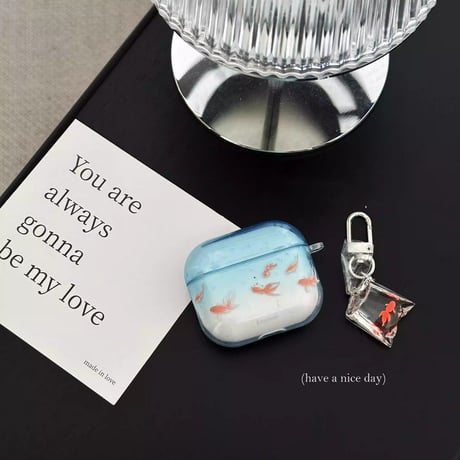 ニシキゴイ 観賞魚 Airpods４ケース めっちゃかわいい Airpods3/pro2カバー 錦鯉キーホルダー付 プレゼントにおすすめ 男女兼用[M4852]