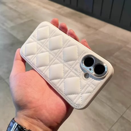 菱形キルティング iPhone16/16Proケース レザー カメラ保護 iPhone15pro/14Promaxカバー エレガント 耐衝撃加工[M4822]