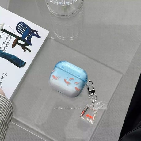 ニシキゴイ 観賞魚 Airpods４ケース めっちゃかわいい Airpods3/pro2カバー 錦鯉キーホルダー付 プレゼントにおすすめ 男女兼用[M4852]