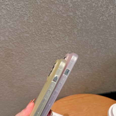 薄型軽量 iPhone16pro/16ケース 指紋防止 マット素材 iPhone15promax/14/13proカバー 半透明 夏向け 男女兼用  [M5366]