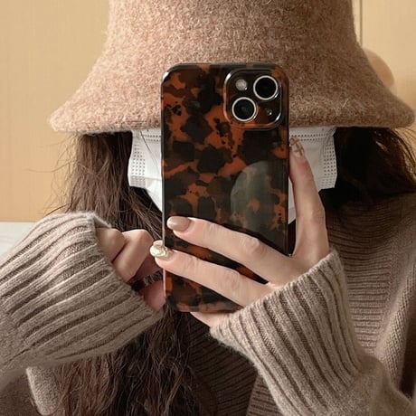 べっ甲柄 iPhone14Pro/15ケース 透明感 高級 アイフォン13/12/11promaxカバー ストラップ付き 肌触りが優しい[M2670]