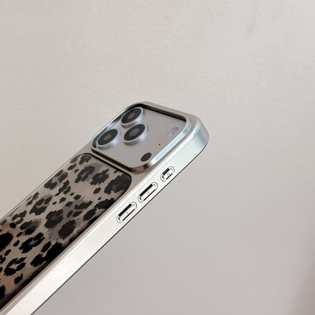 アニマル柄 iPhone17Pro/17ケース ヒョウ柄 iPhone17ProMax/16/15Proカバー オシャレ 艶感 耐衝撃  [M5866]