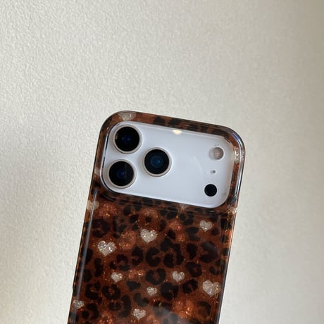 ハート柄と豹柄 iPhone17Pro/17ケース キラキララメいり  iPhone17ProMax/16Pro/15カバー 茶色 可愛すぎ  [M6025]