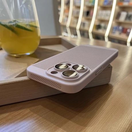 放熱 iPhone15Pro/15ProMaxケース メッシュケース カメラレンズ保護 iPhone14/13/12proカバー 耐衝撃 指紋防止  薄型軽量 [M3569]