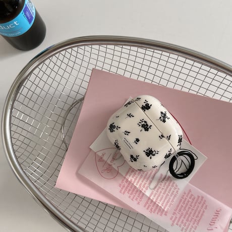 花柄 Airpods4ケース 黒色バラ AirpodsPro2ケース airpods3/2ケース シック リング付き ギフトにおすすめ[M5429]