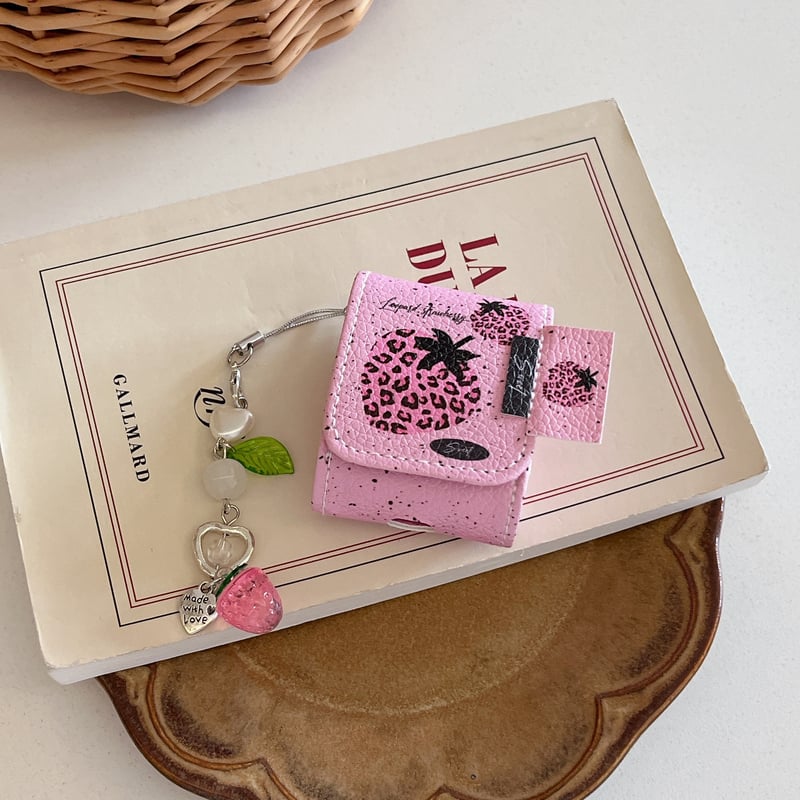 Airpods4/3/2ケース イチゴ柄 可愛い エアーポッズpro2/pro