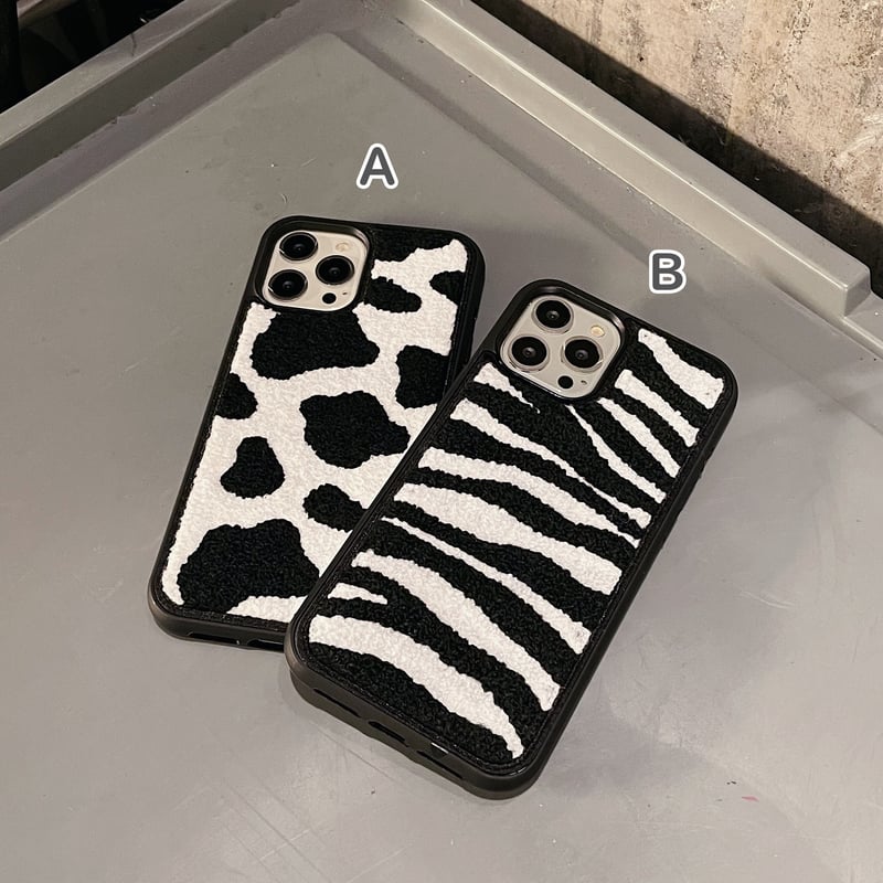 牛柄 ゼブラ柄 iphone16/16proカバー 刺繡 アイフォン15Pro/14/13/