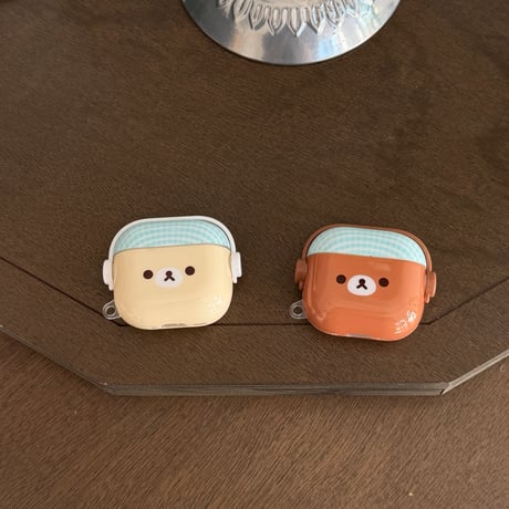 クマさん Airpods Pro3ケース スタンド機能付 Airpods4/3カバー pro2/pro1 可愛すぎ 便利  ペアお揃いコーデにおすすめ[M6089]