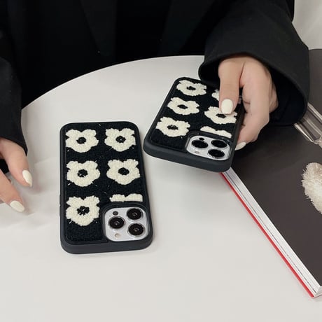 刺繡花柄 iphone14/13pro/12カバー 柔らかい  iphoneXs/11カバー  ブラック  温かい  キュート ギフトにいおすすめ M1352
