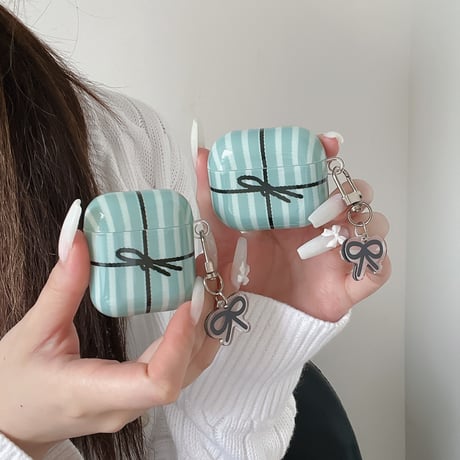 ギフトボックス Airpods Pro3ケース リボンキーホルダー Airpods 4/3カバーケース AirpodsPro2/1  ストライプ柄 [M6168]