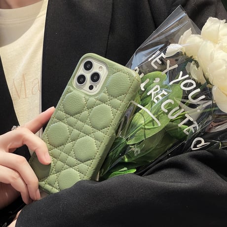 革製 iphone13mini/12proケース シンプル iphone11カバー  高級感  芸能人有名人愛用 ガールズに大人気 [M1910]