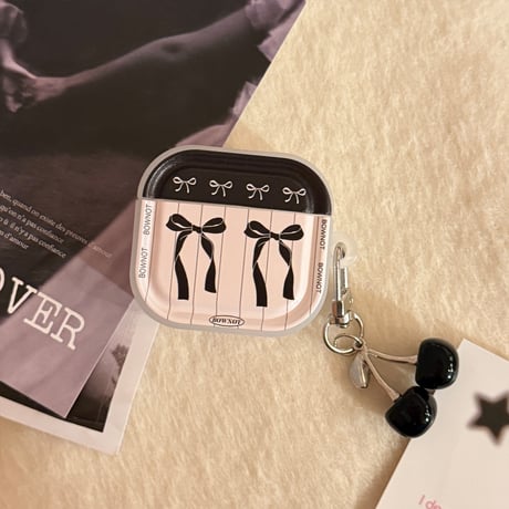 リボン柄 Airpods Pro3ケース さくらんぼキーホルダー Airpods 4/3カバーケース AirpodsPro2/1  かわいい 女子力アップ [M6193]