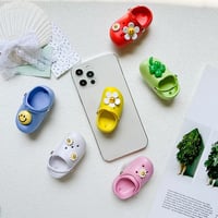 サンダル  スマホグリップ 笑顔の花 にこちゃん かわいい 面白い グリップトーク  スマホリング   伸び縮み式 落下防止 卓上スタンド機能 ギフトにおすすめ[M3303]