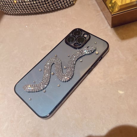 キラキラヘビ iphone14/13ケース オシャレデコ iphone12/11proカバー  光る艶あり ファッション 綺麗[M2082]