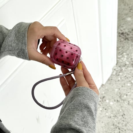 グラデーション Airpods4ケース ラズベリー色 水玉模様 AirpodsPro2ケース airpods3/2カバー  レザーストラップ付 艶感 [M5342]