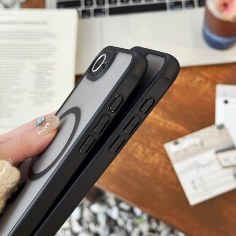 iPhone16e ケース 指紋防止 マット iPhone16pro/15/14/13/11シリーズカバー 耐久性ある 頑丈 半透明[M5114]