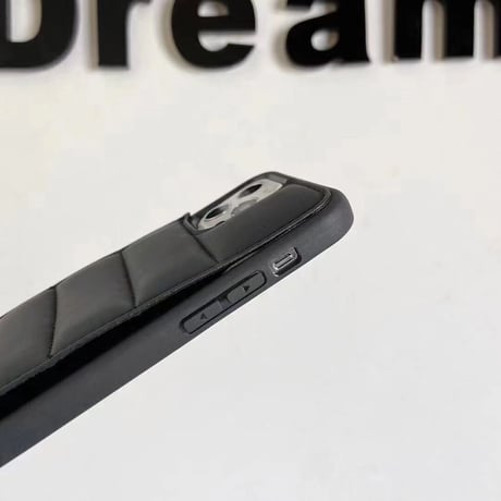 ダウンっぽい iphone15Pro/15promaxケース マジックテープ付きアイフォン14/13/12Proカバー 羽毛入り 冬人気  黒色系 男女兼用M269