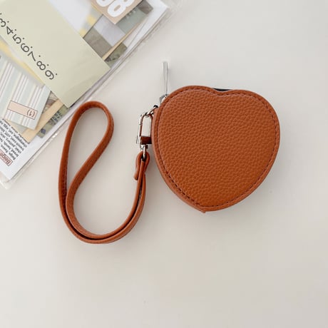 ハート型 小銭入れ AirPodsPro2/第3代ケース レザー ストラップ付  airpods保護カバー 耐久性あり シック ギフトにおすすめ[M3691]