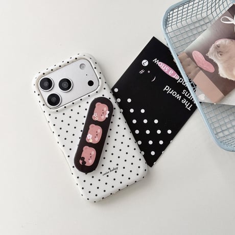 クマちゃんバンドエイドスタンド iPhone17/17Proケース 水玉模様 iPhone16Pro/15/14ケース 可愛い便利  [M6433]