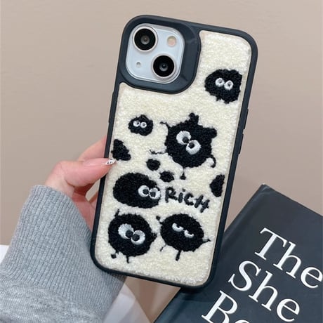 秋冬定番 iphone15/15proケース 刺繡入りモンスター iphone14/13/12/11カバー かわいい プレゼントにおすすめ[M3639]