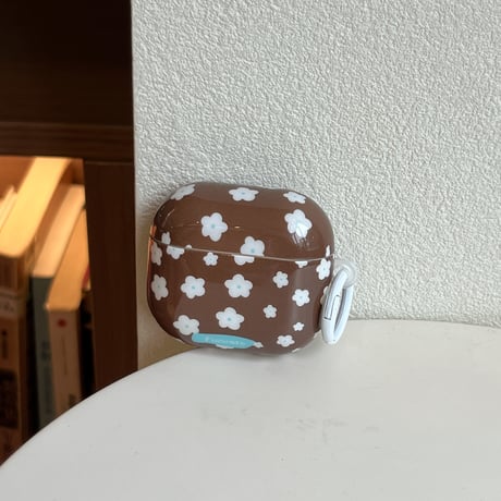 韓国っぽ Airpods Pro3ケース 花柄 Airpods4/3カバー pro2/pro1 白花キーホルダー/リング ブラウンカラー[M6057]