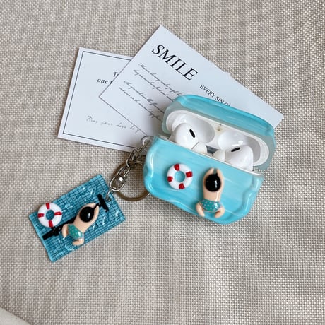 泳ぐ男女 AirpodsPro3ケース  ペアお揃い Airpods4/3カバー pro2/Pro1ケース 可愛いキーホルダー付 ギフトに最適[M6466]