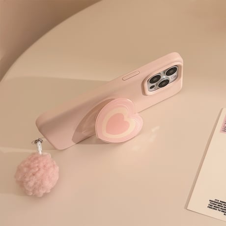 ピンク iPhone16/16Proケース ハートグリップ 毛玉チャーム付 iPhone15Pro/14pro/13/12ケース 大人かわいい[M4762]
