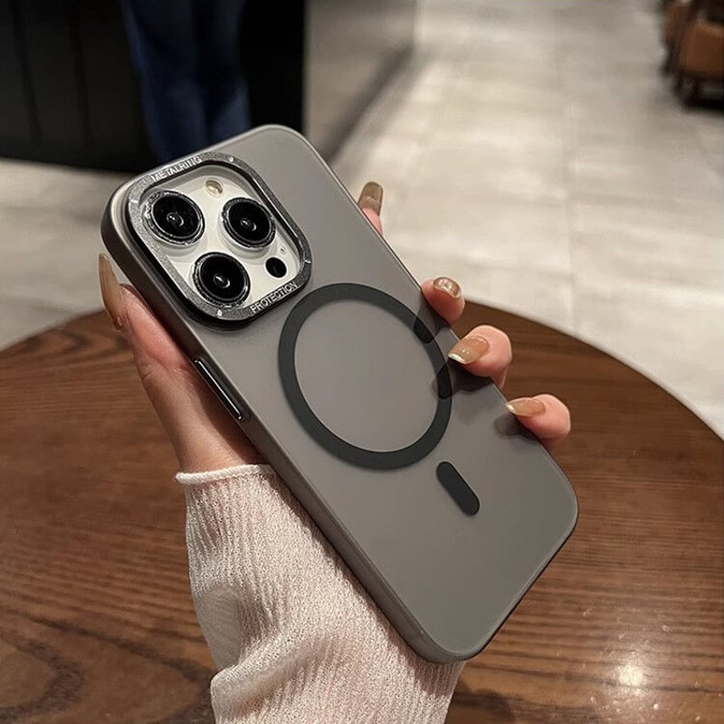 MagSafe対応 iPhone15Pro/15ProMaxケース 指紋防止 半透明 マット