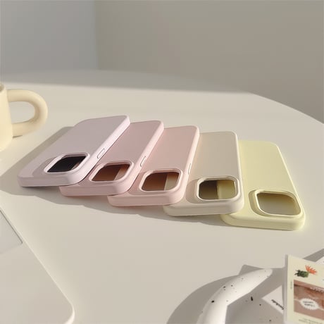 高品質シリコン iPhone15/15proカバー シンプル風 アイフォン14pro/12/13proケース  耐久性あり 丈夫 耐衝撃[M3753]