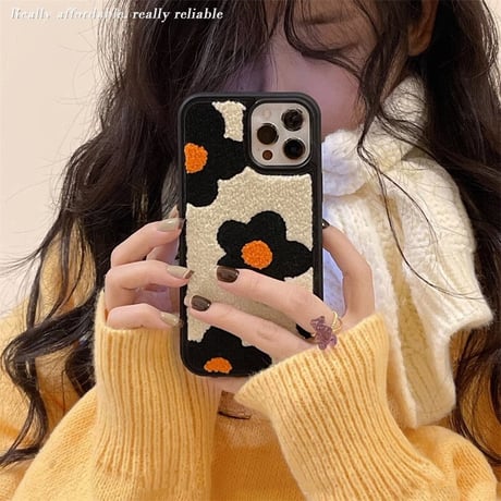 秋冬人気  iPhone16/15Proケース 刺繡 花柄 iPhone14/13pro/12カバー 高級感 女子に人気 ギフトも最適 [M3568]