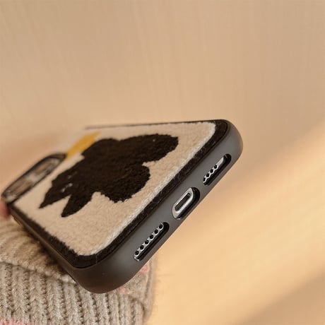 黒猫  iPhone16pro/15ケース  刺繡入り iphone14Pro/13/12/11カバー   可愛い  柔らかい 寒さを防ぐ[M2418]